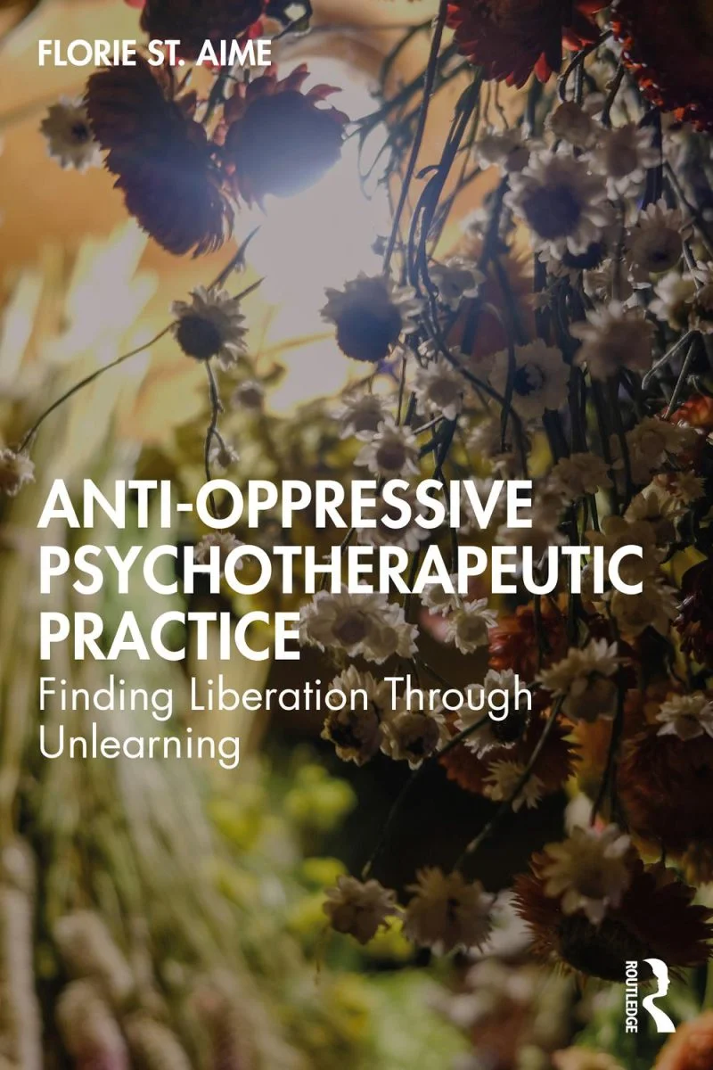 جلد رویکرد روان‌درمانی ضد ستم ۲۰۲۴  Anti-Oppressive Psychotherapeutic Practice 2024